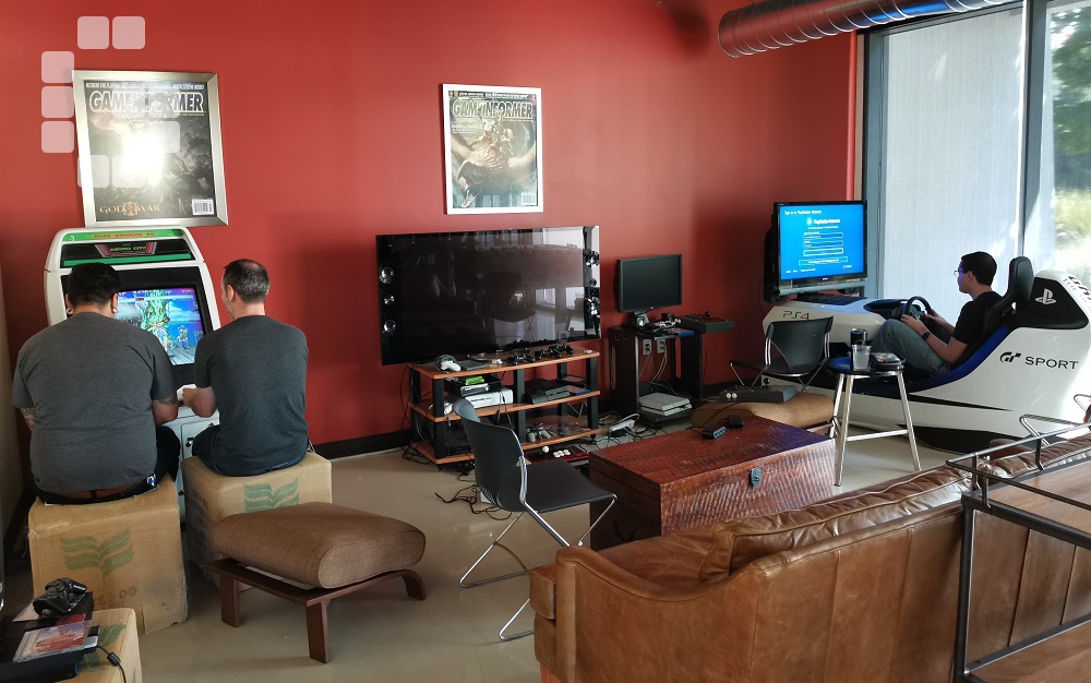 Taking a tour at the Santa Monica Studio! GamerBraves